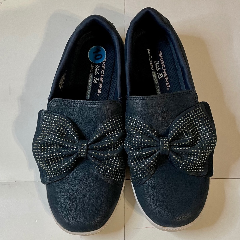 Skechers shoes